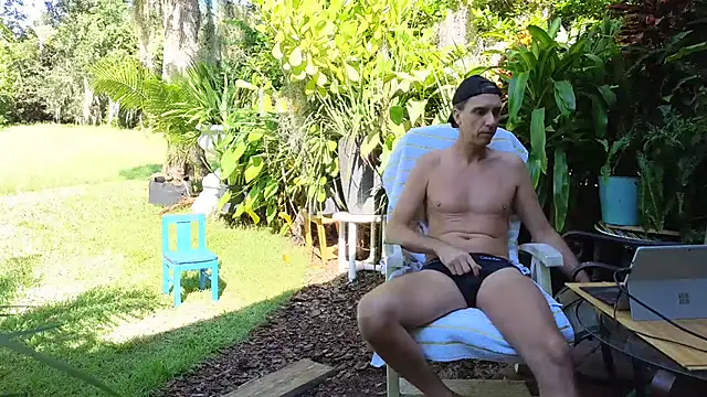 Snapshot of eliberator1777 chatting on 13, 10, 2025 eliberator1777 online show from 13, 10, 2025