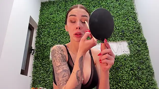 realhotfallingdevil online show from 1, 4, 2026