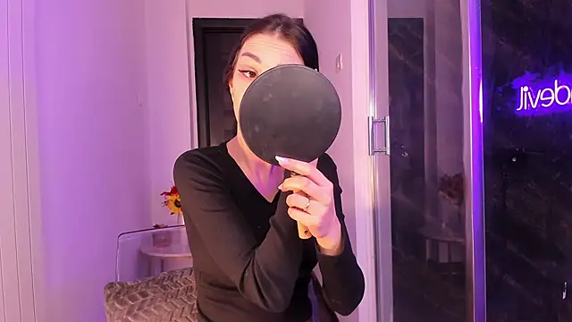 realhotfallingdevil online show from 6, 3, 2026