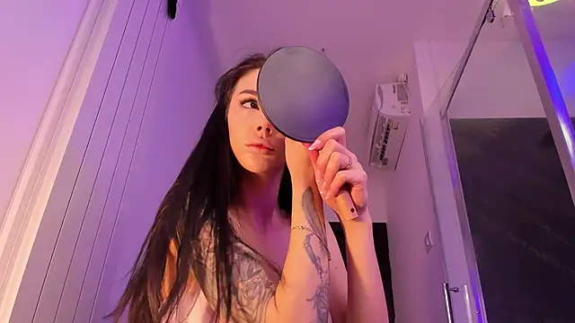 realhotfallingdevil online show from 10, 3, 2026