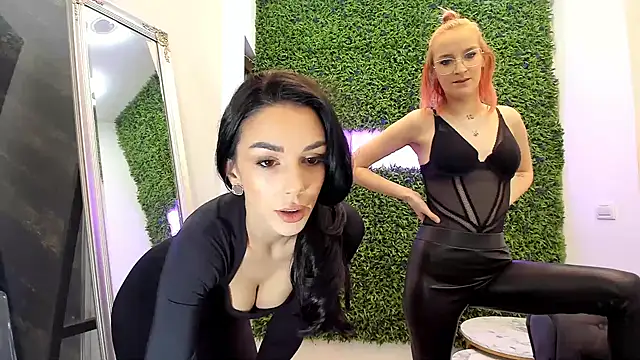 realhotfallingdevil online show from 30, 1, 2025