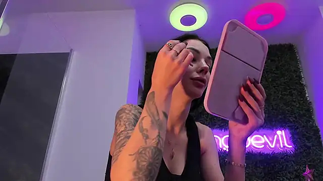 realhotfallingdevil online show from 2, 12, 2025