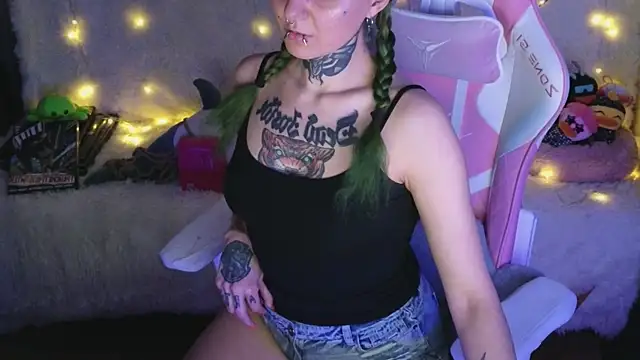 Ginger Stay online show from 23, 4, 2026