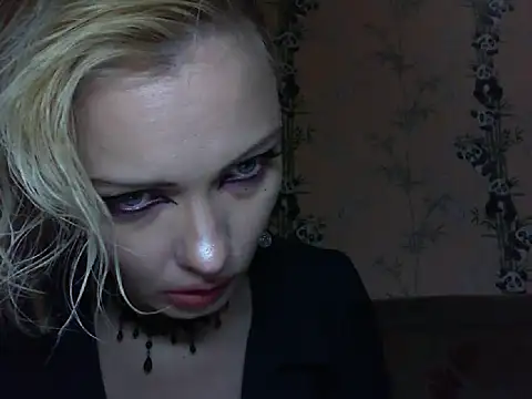 WildMissNiks online show from 27, 5, 2026