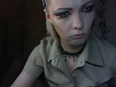 WildMissNiks online show from 13, 5, 2026