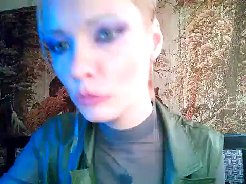 Snapshot of WildMissNiks chatting on 2, 2, 2025 WildMissNiks online show from 2, 2, 2025