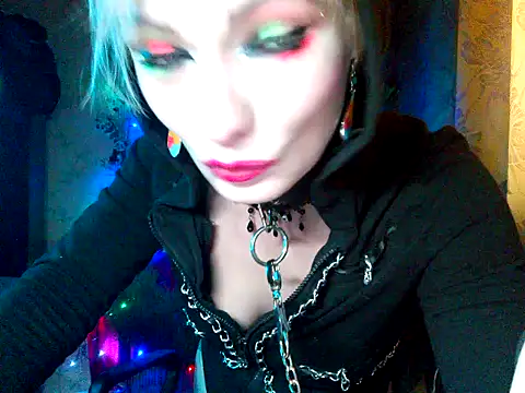 WildMissNiks online show from 22, 12, 2025