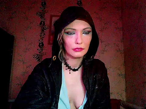 Snapshot of WildMissNiks chatting on 28, 11, 2025 WildMissNiks online show from 28, 11, 2025