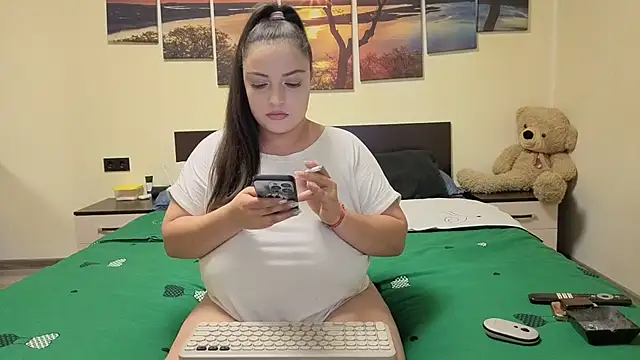 adelline online show from 25, 3, 2026