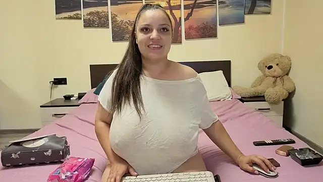 adelline online show from 11, 5, 2026