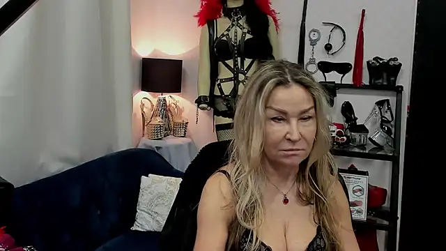 crystaLUX online show from 26, 2, 2025