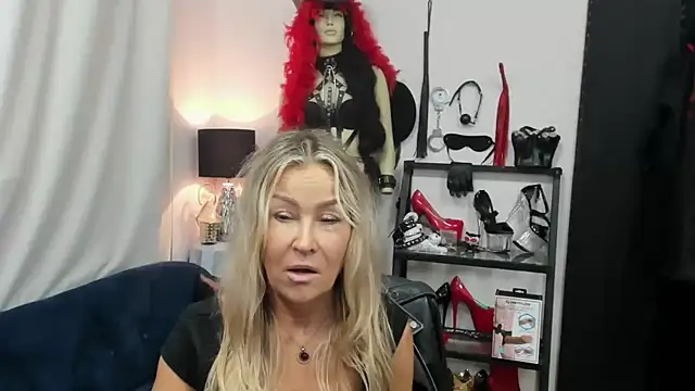 crystaLUX online show from 18, 9, 2025