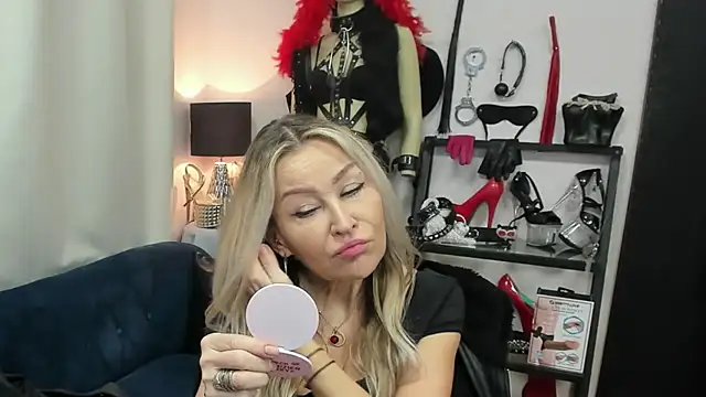 crystaLUX online show from 3, 4, 2026