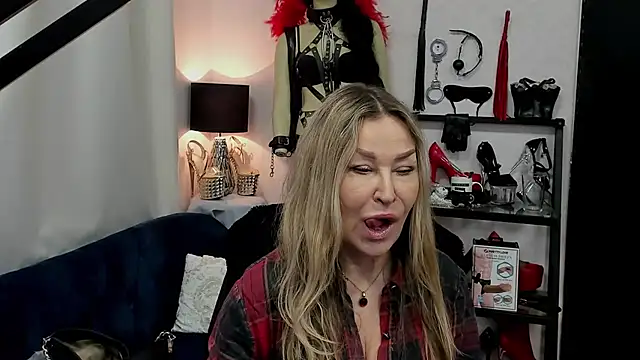 crystaLUX online show from 10, 3, 2025