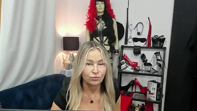 crystaLUX online show from 6, 10, 2025