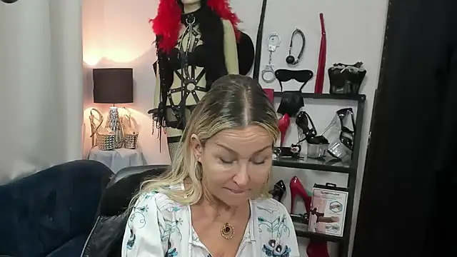 crystaLUX online show from 6, 5, 2026