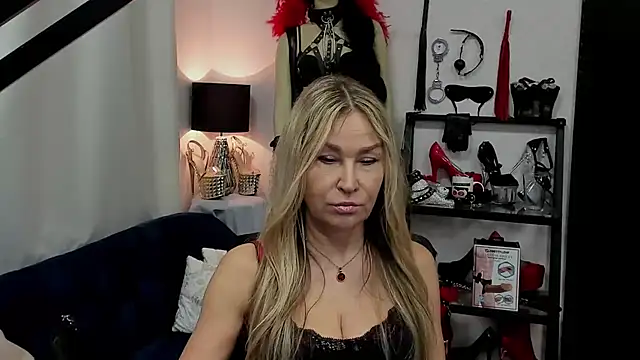 crystaLUX online show from 13, 3, 2025