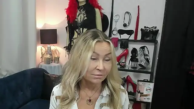 crystaLUX online show from 25, 5, 2026