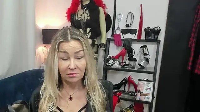 crystaLUX online show from 3, 2, 2026