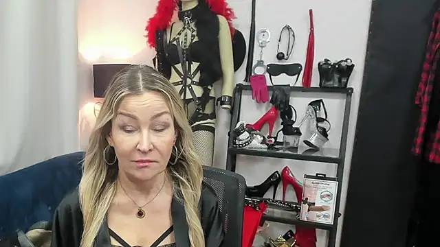 crystaLUX online show from 3, 2, 2026