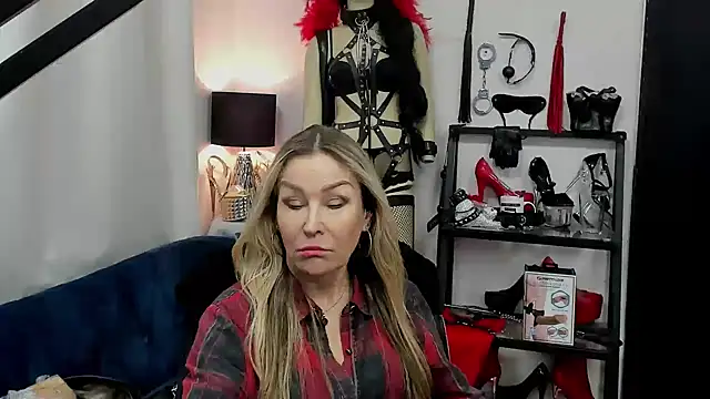 crystaLUX online show from 10, 3, 2025