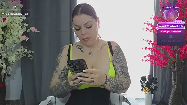 Raven Luna online show from 13, 2, 2025