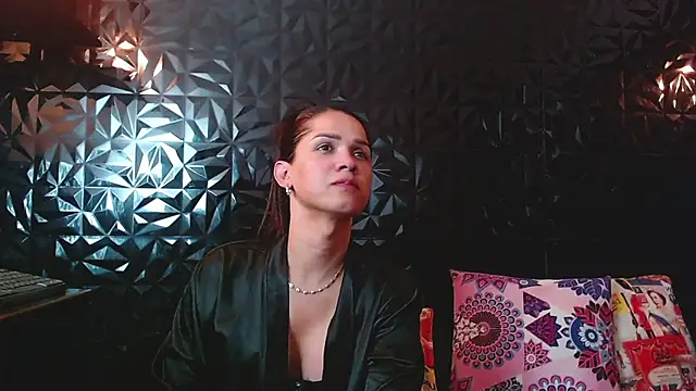 PINK  LOLA1 online show from 3, 10, 2025