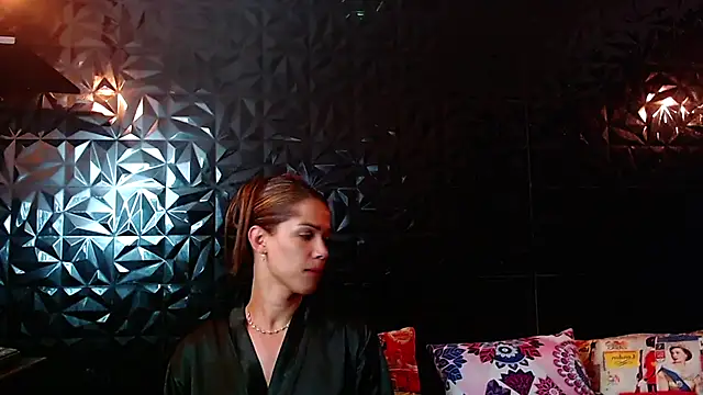 PINK  LOLA1 online show from 28, 11, 2025