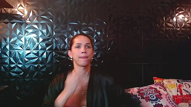 Snapshot of PINK__LOLA1 chatting on 21, 4, 2026 PINK LOLA1 online show from 21, 4, 2026