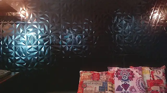 PINK  LOLA1 online show from 9, 4, 2026