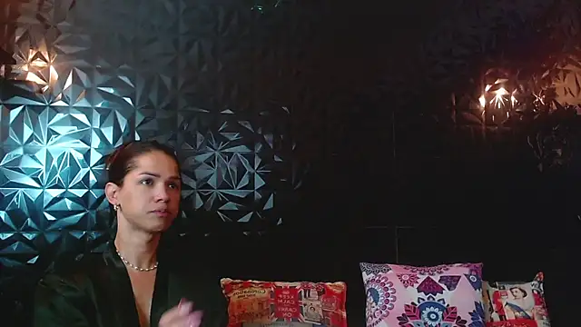 PINK  LOLA1 online show from 29, 10, 2025