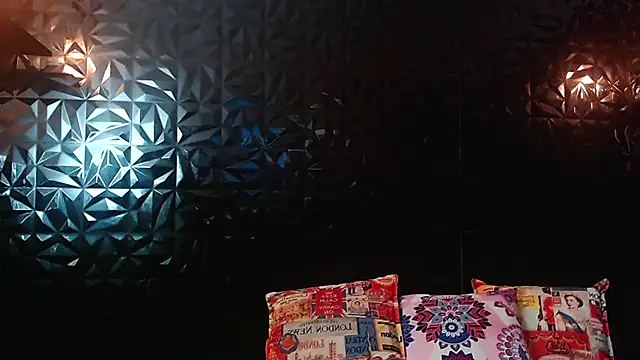 PINK  LOLA1 online show from 12, 11, 2025