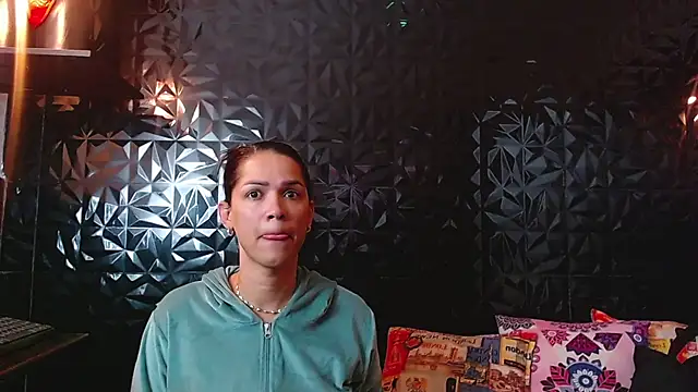 PINK  LOLA1 online show from 9, 10, 2025