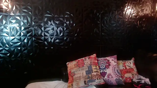 PINK  LOLA1 online show from 8, 4, 2026