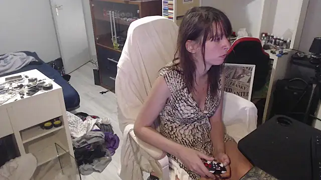Snapshot of missthon0 chatting on 20, 4, 2026 missthon0 online show from 20, 4, 2026