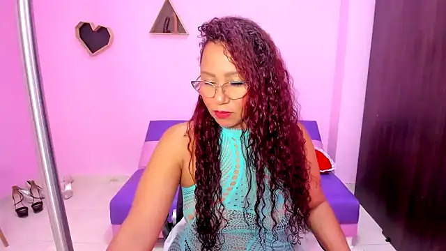 MATURE WHOR33 online show from 14, 10, 2025