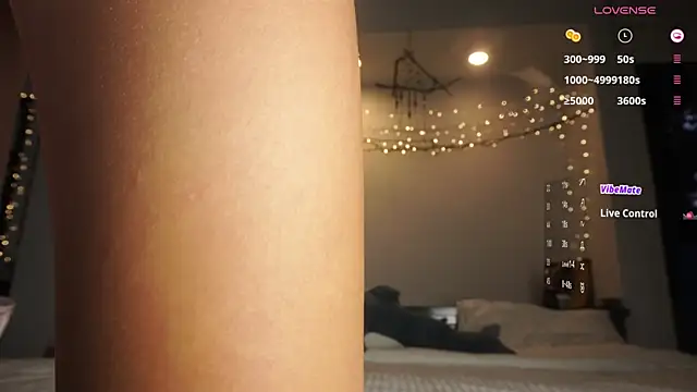 Amylittlestar online show from 14, 4, 2026