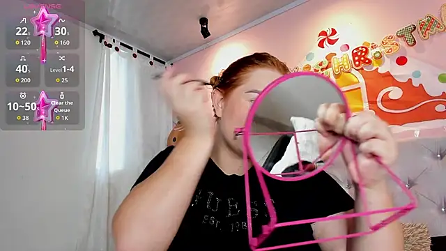 Snapshot of hannamartinn chatting on 4, 12, 2025 hannamartinn online show from 4, 12, 2025