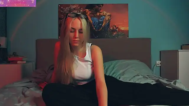 Linda Roxy online show from 9, 1, 2025