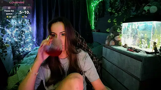 Selbi Paine online show from 22, 12, 2025