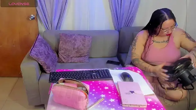 MiaYMolly online show from 30, 4, 2026