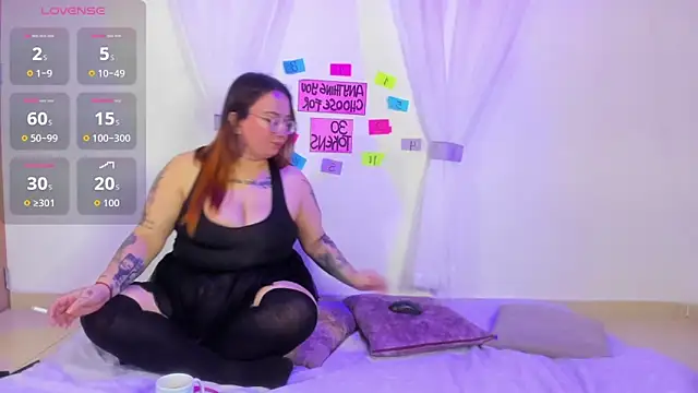 MiaYMolly online show from 8, 3, 2026