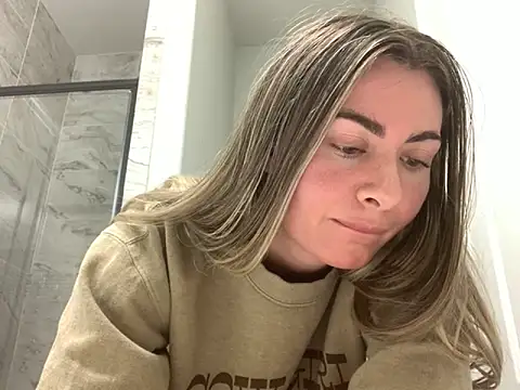 Alyssa rhoades online show from 1, 11, 2025