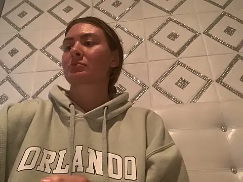 Alyssa rhoades online show from 26, 1, 2025