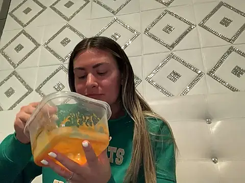 Alyssa rhoades online show from 21, 2, 2025