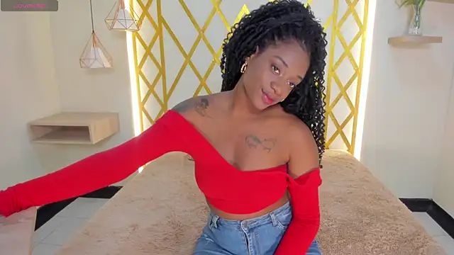 Snapshot of maryevans_ chatting on 11, 11, 2025 maryevans online show from 11, 11, 2025