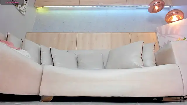 Snapshot of maryevans_ chatting on 6, 3, 2025 maryevans online show from 6, 3, 2025