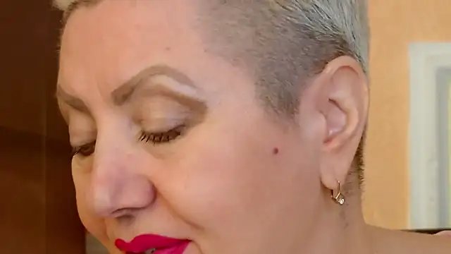 LadyPosh online show from 22, 10, 2025