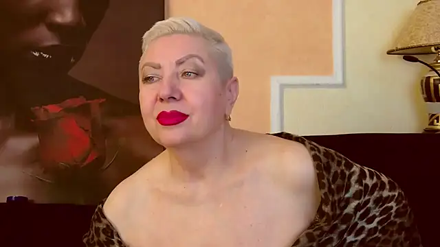 Snapshot of LadyPosh chatting on 3, 12, 2025 LadyPosh online show from 3, 12, 2025