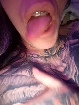 vamporasuccubus19777 online show from 17, 1, 2026